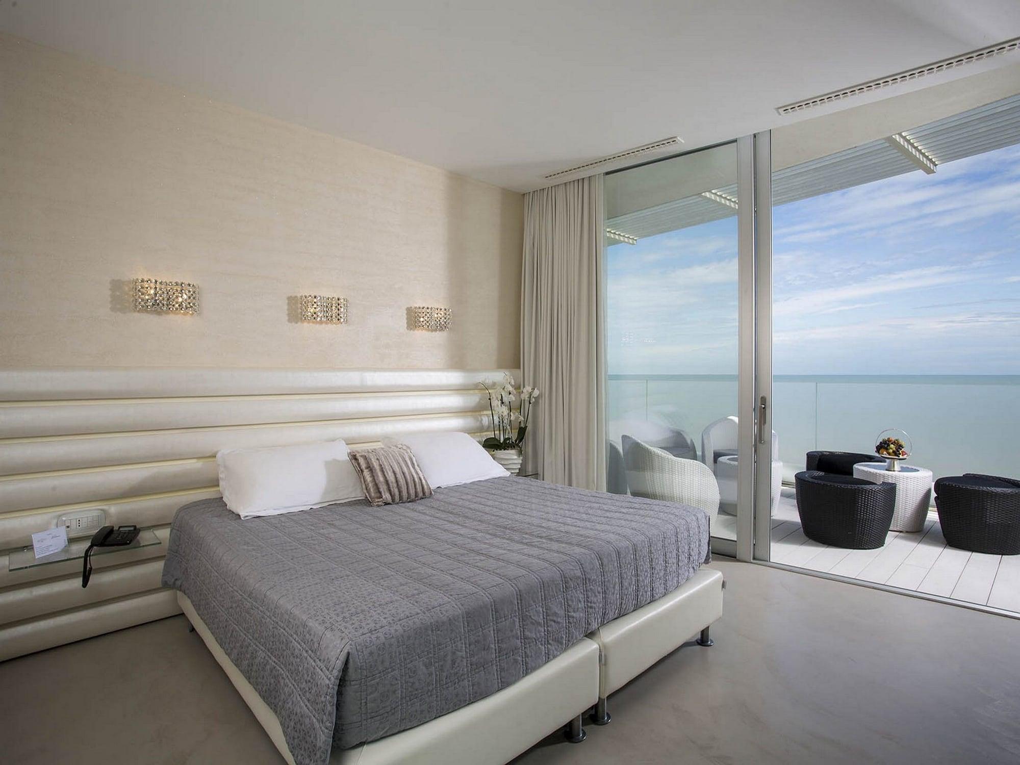 Waldorf- Premier Hotel 5*